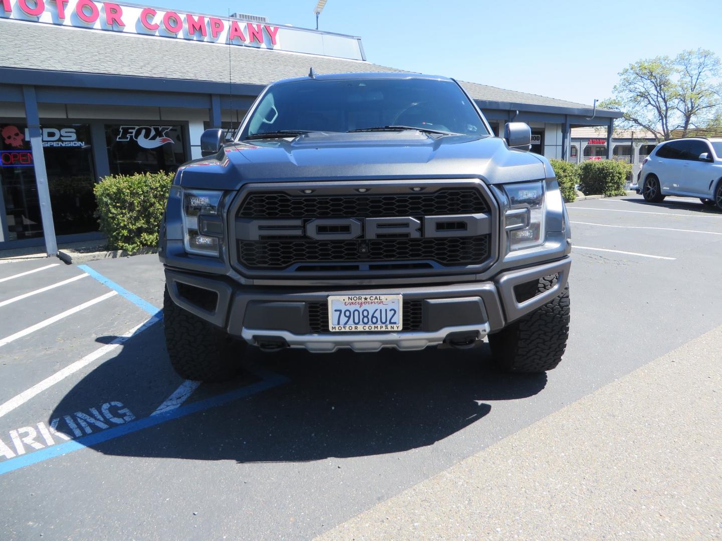 2019 CHARCOAL /BLACK Ford F-150 F-150 Raptor (1FTFW1RG6KF) with an 3.5L V6 ECOBOOST engine, automatic transmission, located at 2630 Grass Valley Highway, Auburn, CA, 95603, (530) 508-5100, 38.937893, -121.095482 - Photo#1